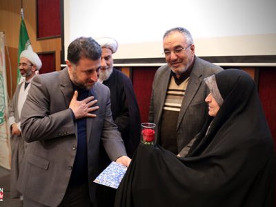 تجلیل شهردار منطقه ۹ از مادر شهید مدافع حرم «حامد جوانی»