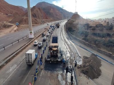آغاز آسفالت ریزی نیم باند دوم پروژه ساماندهی آسفالت ضلع جنوبی اتوبان پاسداران