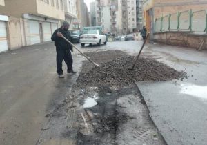 اجرای زیرسازی کوچه نسترن توسط پیمانکار آب و فاضلاب/ نهادهای خدمات رسان برای حفاری از شهرداری مجوز بگیرند
