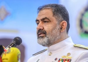 دریادار ایرانی: دشمن بداند طرف حسابش مردم ایران است
