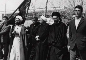 ماجرای سوزاندن نامههای آیات حکیم، خوئی و میلانی توسط آیت الله قاضی