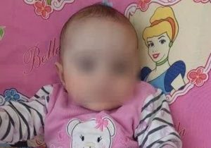 نوزاد رها شده تبریزی در آغوش بهزیستی