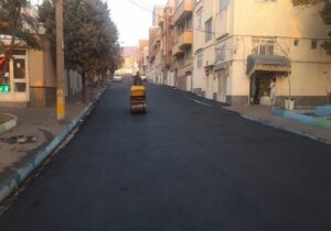 توزیع ۲۵ هزار تن آسفالت در سطح معابر منطقه ۱۰ از ابتدای سال جاری