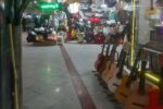 ارائه برگ اخطاریه به اصناف سدمعبر کننده در پاساژ امت