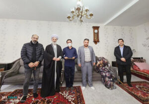 دیدار شهردار منطقه ۳ با خانواده شهیدان «قربانعلی آبش» و «مقصود نظرپور علیزاده»