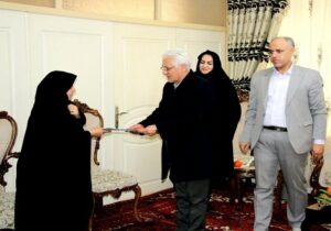 دیدار سرپرست شهرداری منطقه ۴ با خانواده شهید والامقام "شمس‌الله نایب‌زاده"