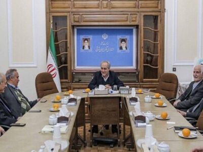 راهاندازی مرکزی که کودکی و سالمندی را به یکدیگر وصل کند