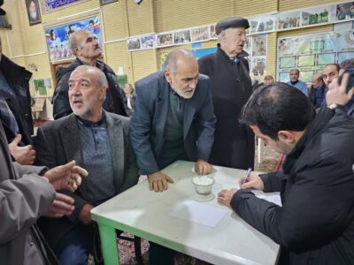 برپایی میز خدمت جهادی شهرداری منطقه ۳ تبریز در مسجد امام حسین ( ع ) شهرک سفیر امید