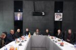 سرمایه گذاران سرداران جبهه اقتصادی کشور می باشند