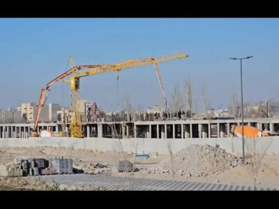 بتنریزی ستون های طبقه دوم عمارت کلاه فرنگی در پارک باغشمال