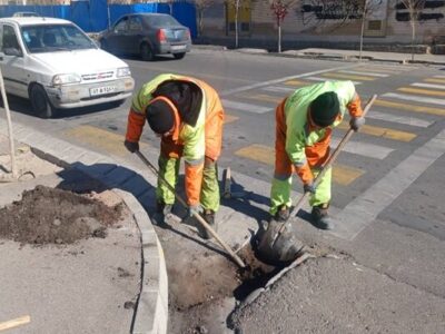 پاکسازی و لایروبی تمامی جوبها و کانالهای مسیر خیابان بعثت فرهنگیان