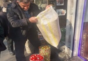 جمع آوری اجناس واحد های تجاری سد معبر کننده در محدوده بازار تبریز