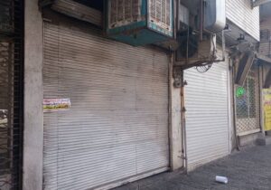 پلمپ ۱۳ مغازه متخلف درخیابانهای طالقانی، ابوریحان و پاستور به دلیل ایجاد سد معبر