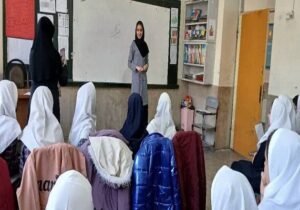 طرح سفیران اجتماعی با موضوع «آسیب های فضای مجازی » در مدرسه شهید فیاضبخش برگزار شد