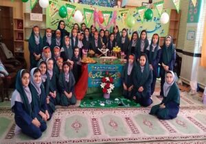 "سفره مهدوی" توسط شهرداری منطقه ۱۰ تبریز در مدرسه خدیجه کبری برگزار شد