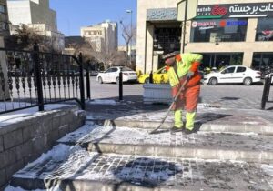 یخ زدایی و محلول پاشی محلات سطح حوزه