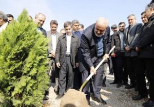 وزیر نیرو در مراسم روز درختکاری تخریب محیط زیست تهدیدی جدی برای آینده بشر است