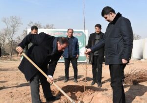 کاشت نهال به مناسبت روز درختکاری در پارک جنگلی ارم
