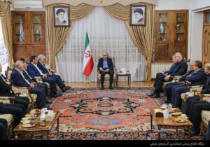 استاندار آذربایجان شرقی: اتاق بازرگانی بسته پیشنهادی خود برای سال «برنامه گذاری برای تولید» را ارایه کند/ درباره طرح های کلان استان فکر مشترک داریم