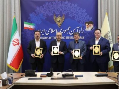امضای تفاهم نامه ساخت چند پروژه ریلی با سرمایهگذار خارجی