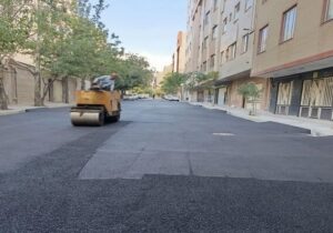آسفالت ریزی ۷۵۵ تنی در معابر سطح حوزه شهرداری منطقه ۲ در طول هفته گذشته