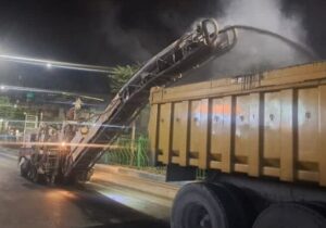 تداوم آسفالت تراشی ضلع غربی بلوار هفت تیر حدفاصل زیرگذر آبرسان تا چهار راه عباسی