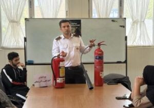 برگزاری ویژه برنامه آموزش اصول ایمنی با مشارکت آتش‌نشانی در فرهنگسرای حضرت رقیه(س)