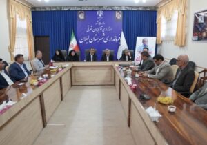حضور معاون توسعه مدیریت و منابع استاندار و مدیران کل معاونت در شهرستان لیلان