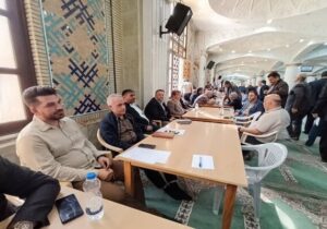 حضور معاون مالی اقتصادی و معاون خدمات شهری منطقه یک در برنامه میز خدمت شهروندان در مصلی حضرت امام (ره)