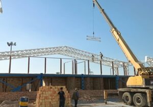 نصب پارت اول تیرهای سالن ورزشی چند منظوره ۳۱۶ میلیارد ریالی ترمینال تبریز