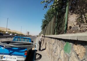 لوله گذاری شبکه آبیاری قطره ای در تفرجگاه جنگلی صائب تبریزی