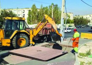 لایروبی سه حوضچه رسوب‌گیر اصلی در منطقه ۷ با جمع‌آوری ۱۰۰ تن مواد پساب و رسوبات
