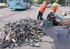 مهار سیلاب در معابر، ثمره تلاش کارگران اگوی خدمات شهری شهرداری تبریز