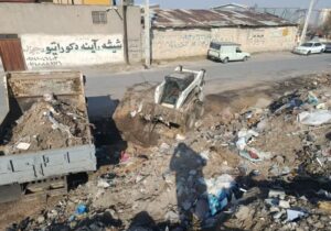 پاکسازی مسیر ورودی شهرک صنعتی شهید آیت‌الله مدنی توسط شهرداری منطقه ۷