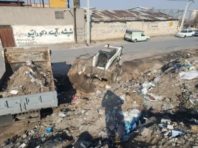 پاکسازی مسیر ورودی شهرک صنعتی شهید آیتالله مدنی توسط شهرداری منطقه ۷