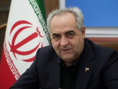 تشکل‌های صنفی در اجرای سیاست‌های دولت در جامعه هدف مشارکت می‌کنند