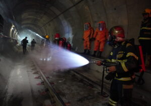 آمادگی عملیاتی آتشنشانی برای مقابله با حوادث مترویی