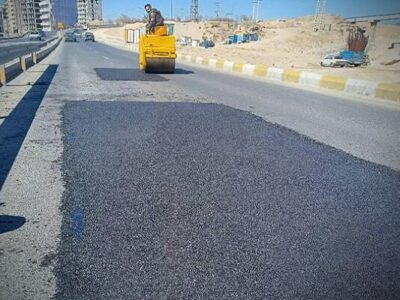 چاله زدایی و لکه‌گیری معابر تبریز توسط اکیپ‌های امانی و پیمانکاران آسفالت