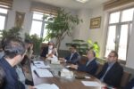 بررسی توزیع عادلانه امکانات دولتی و عمومی به منظور تبلیغات داوطلبان انتخابات مجلس شورای اسلامی