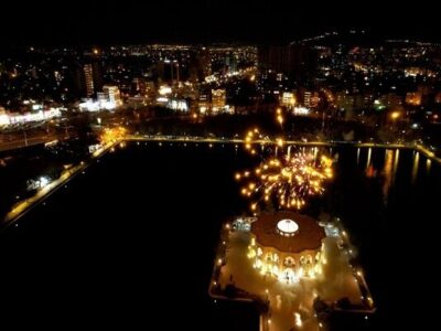 آسمان تبریز به مناسبت عید بزرگ نیمه شعبان نور باران میشود