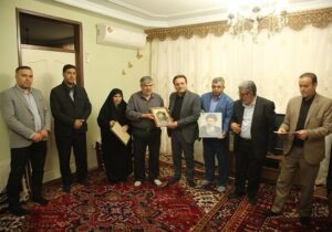 تجلیل شهردار منطقه ۷ تبریز از خانواده سردار شهید فیروز عبدالهی