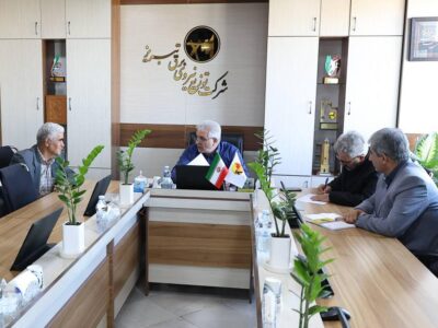 مدیرعامل شرکت توزیع نیروی برق تبریز بهصورت مستقیم پای صحبت مشترکان نشست