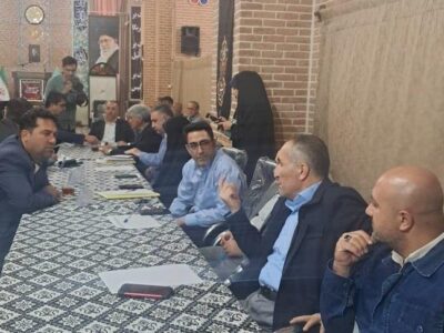 برپایی میز خدمت امور برق سهند در مسجدالنبی(ص) شهر سهند