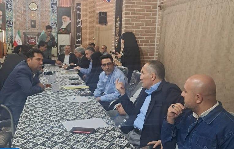 برپایی میز خدمت امور برق سهند در مسجدالنبی(ص) شهر سهند برپایی میز خدمت امور برق سهند در مسجدالنبی(ص) شهر سهند
