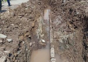 اجرای دوهزار و ۸۰۰ متر  خط انتقال و اصلاح شبکه اصلی آب روستای نهار اهر در آذربایجان شرقی