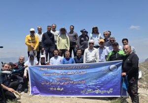 صعود گروه کوهنوردی آب و فاضلاب آذربایجان شرقی به دژ تاریخی پشتاب هوراند در هفته صرفهجویی در مصرف آب