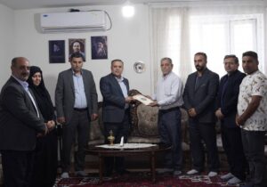 تجلیل شهردار منطقه ۶ تبریز از خانواده معظم شهید والا مقام «امیر وکیلزاده»