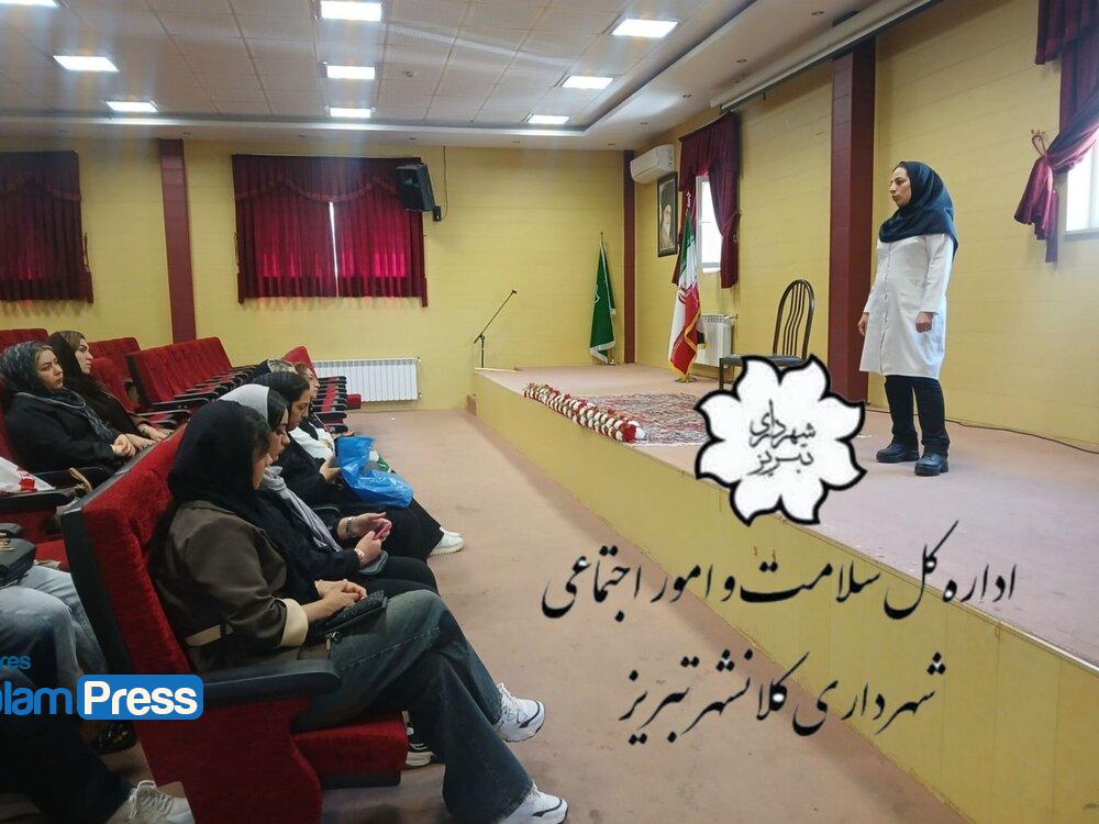 اجرای طرح غربالگری سرطان سینه در خانه سلامت ارم/ تاکید بر پیشگیری و آگاهیبخشی اجرای طرح غربالگری سرطان سینه در خانه سلامت ارم/ تاکید بر پیشگیری و آگاهیبخشی