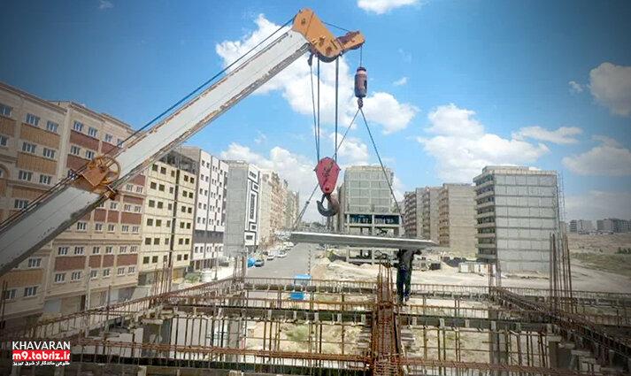 آغاز مرحله تیرچه‌گذاری سقف طبقه دوم مدرسه ۱۲ کلاسه خاوران