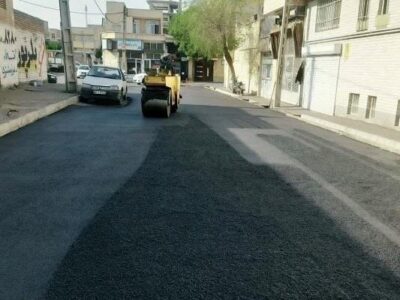 تداوم اجرای طرح بهسازی معابر منطقه ۴ تبریز؛ توزیع ۳۷۵ تن آسفالت طی هفته گذشته